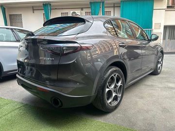 Alfa-Romeo Stelvio - 4