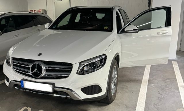 MERCEDES-BENZ Diplomatenfahrzeug | Mercedes-Benz GLC 220 d