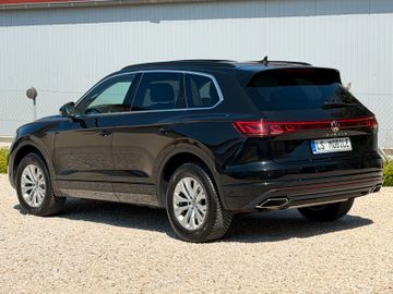 Volkswagen Touareg - 4