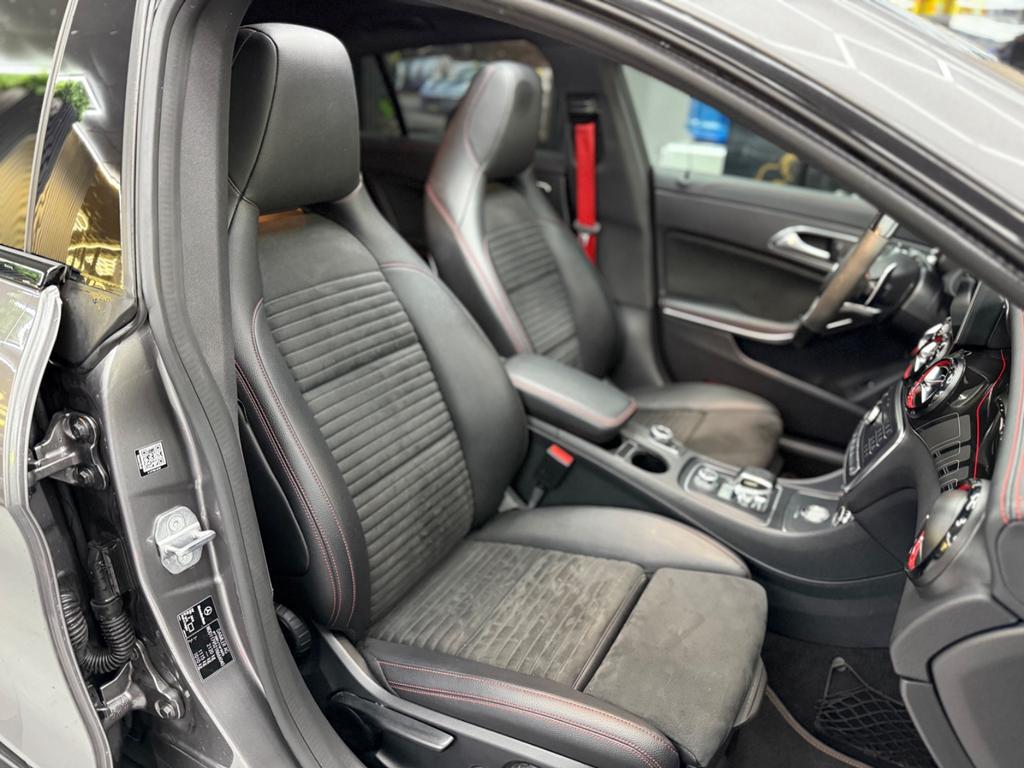 Mercedes-Benz CLA 45 AMG