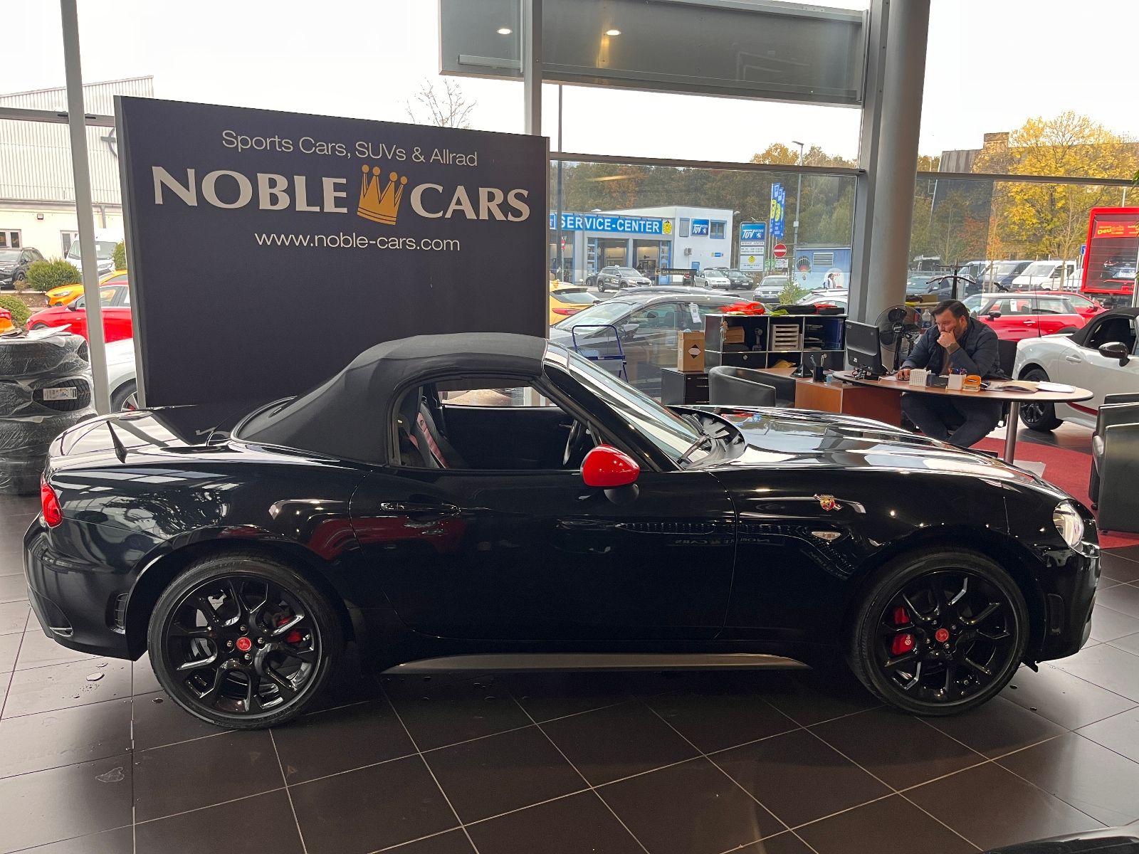 Fahrzeugabbildung Abarth 124 Spider Turbo Turismo LED LEDER NAV BOSE