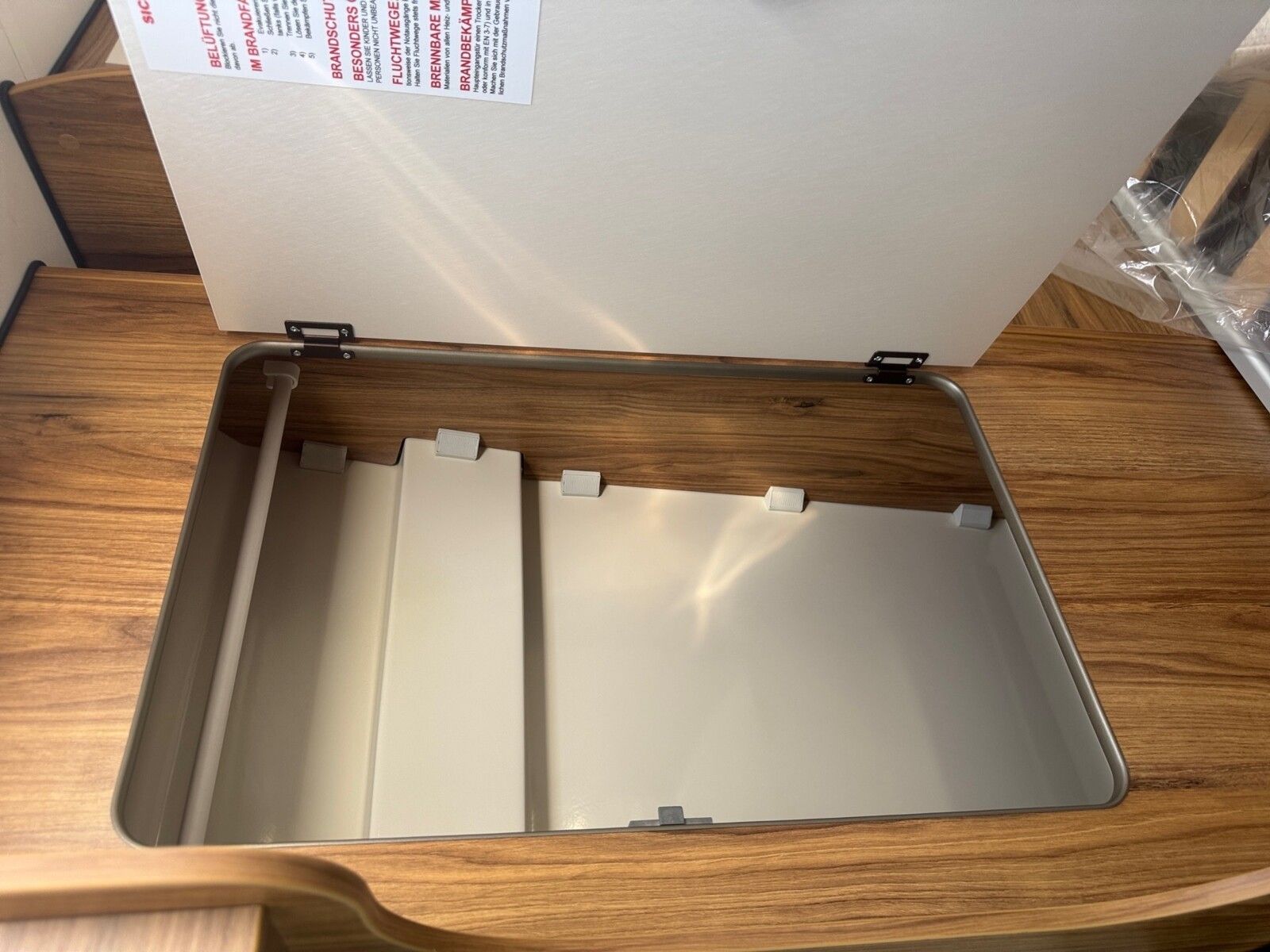 Fahrzeugabbildung Karmann Dexter DE 600 Markise / Concept Paket