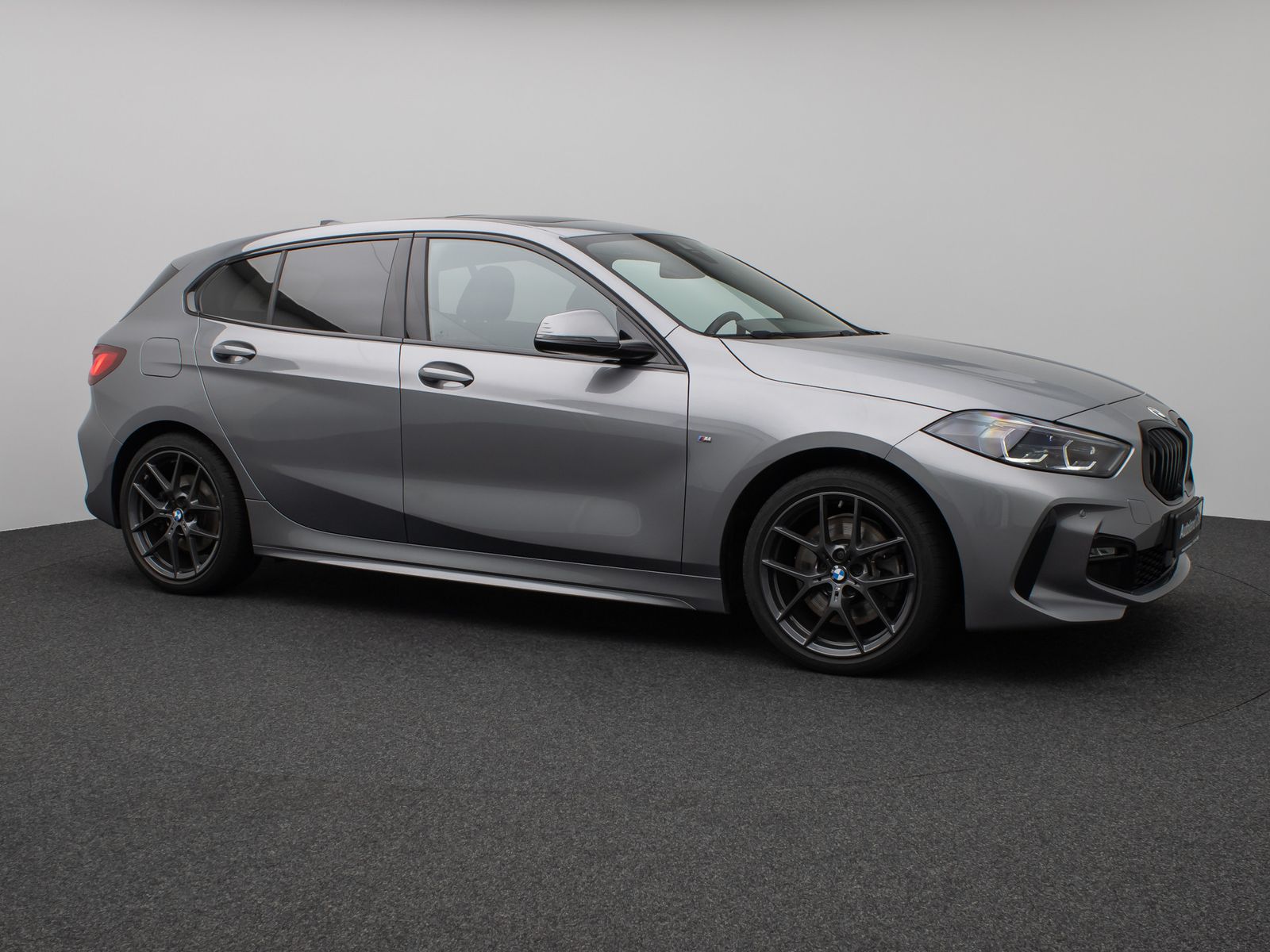 Fahrzeugabbildung BMW 120i M Sport Panorama DAB HiFi Fernlichta 18Zoll