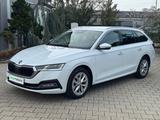 Skoda Octavia Combi 2.0 TDI Style*HEAD UP*MATRIX*