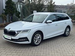 SKODA Octavia Combi 2.0 TDI Style*HEAD UP*MATRIX*