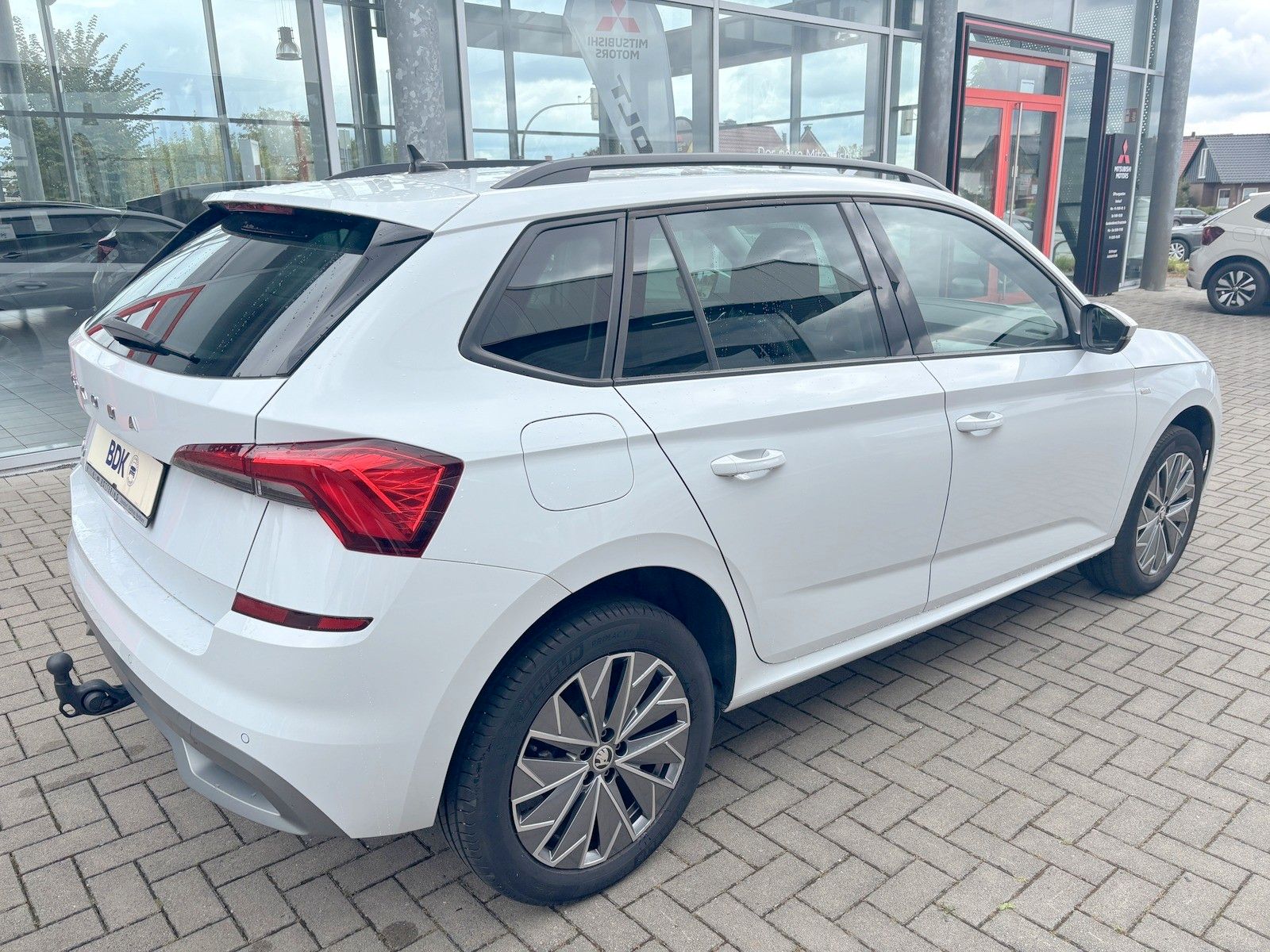 Fahrzeugabbildung SKODA Kamiq Tour 1.0 TSI +DSG +AHK +Kamera +Navi