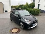 Toyota Aygo (X) 1,0-l-VVT-i x-play x-sky - Toyota Aygo (X): Von Privat