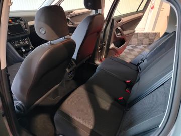 Volkswagen Tiguan - 8