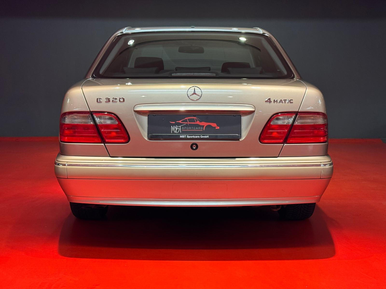 Mercedes-Benz E320/3.2 V6 224PS/4MATIC/ELEGANCE/TRAVERTINBEIGE