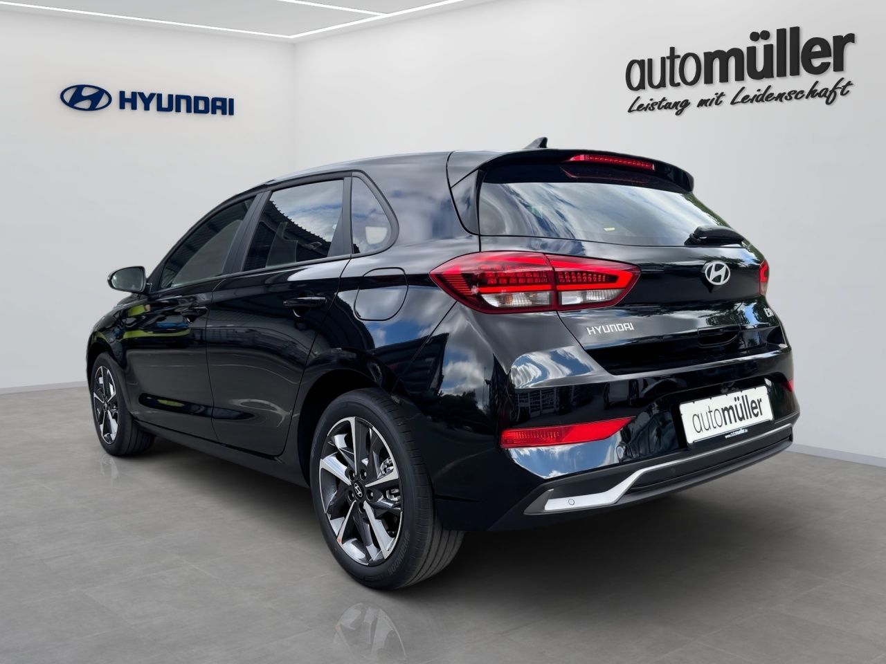 Fahrzeugabbildung Hyundai i30 TREND ACC Akustikglas Fernlichtass. Kam. LM
