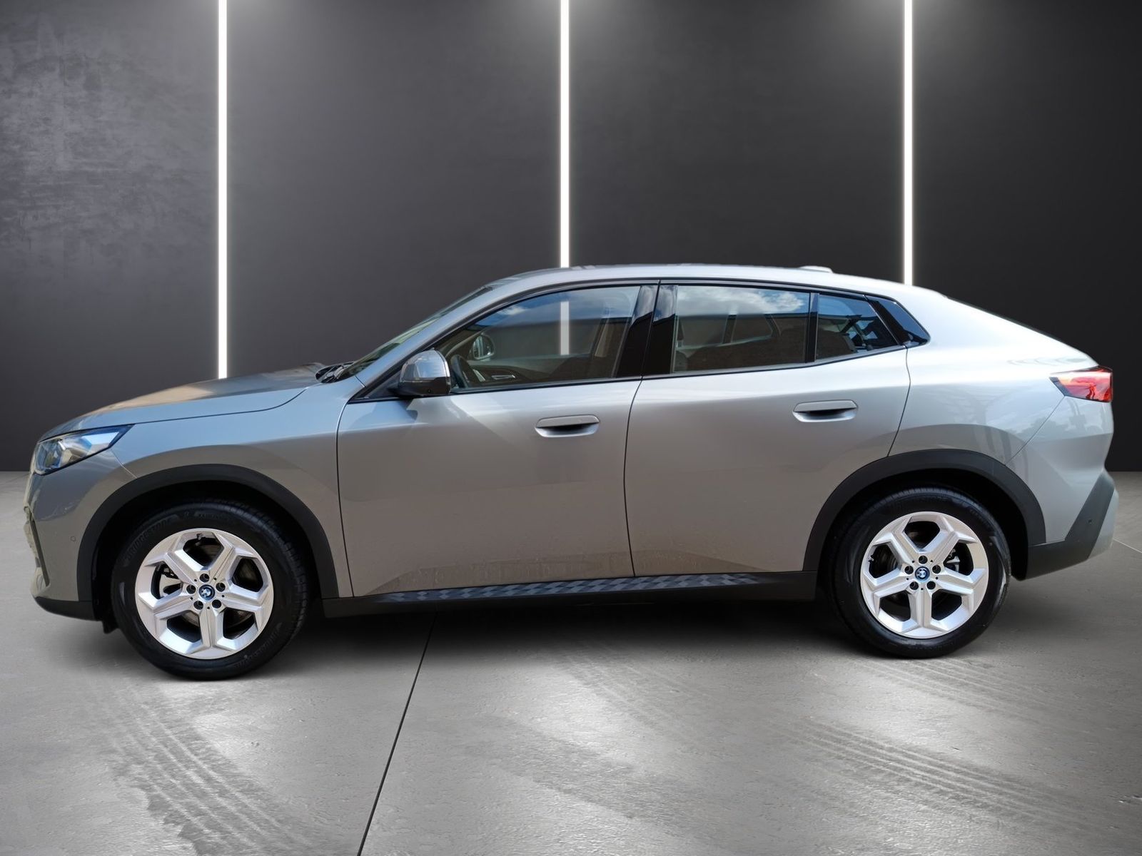 BMW iX2 - Bild 9