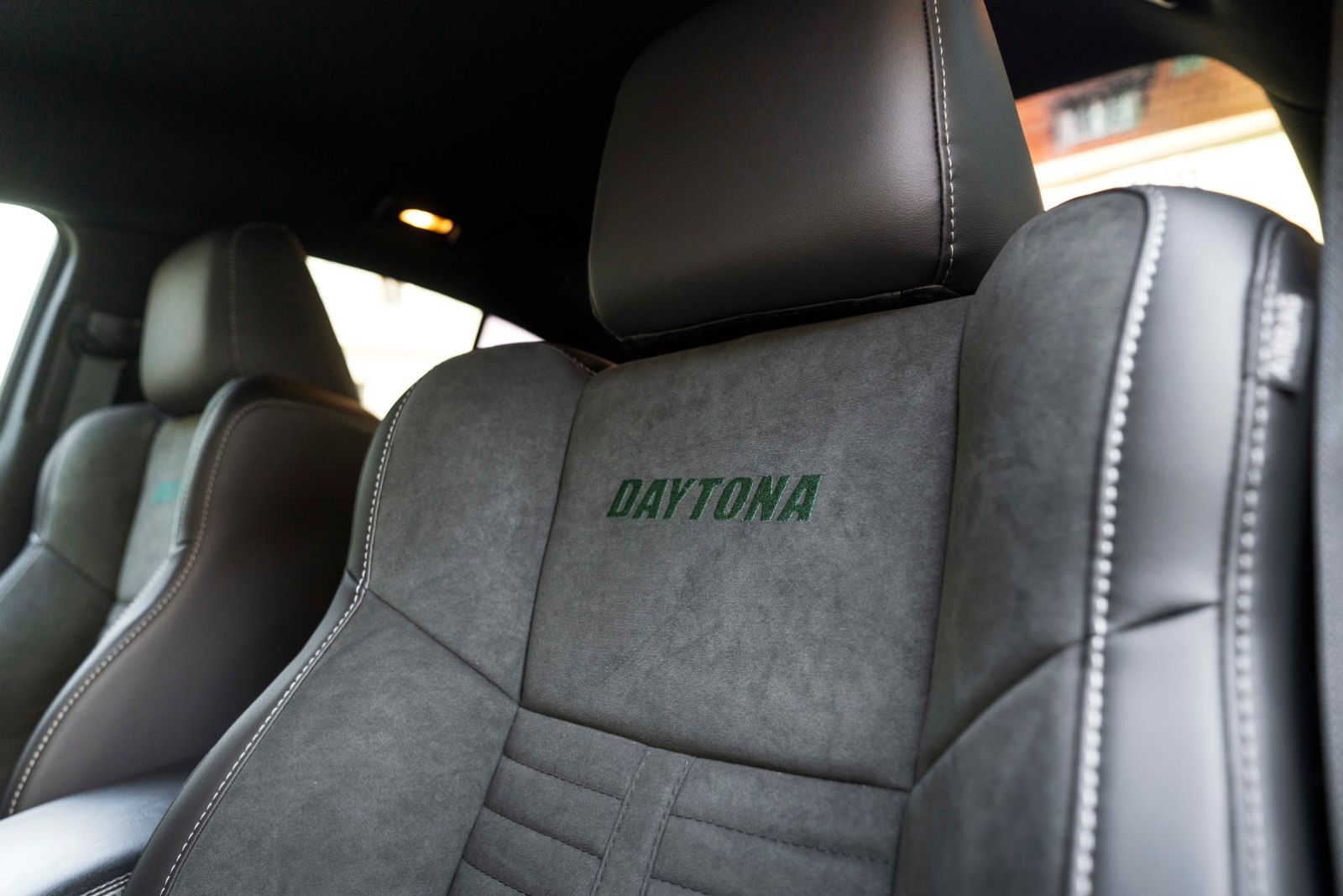 Fahrzeugabbildung Dodge Charger 5,7L DAYTONA WIDEBODY ALPINE CARPLAY KAM