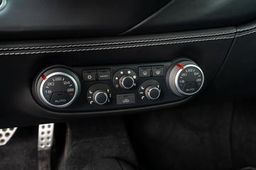 2015 Ferrari 488 GTB 缩略图 42