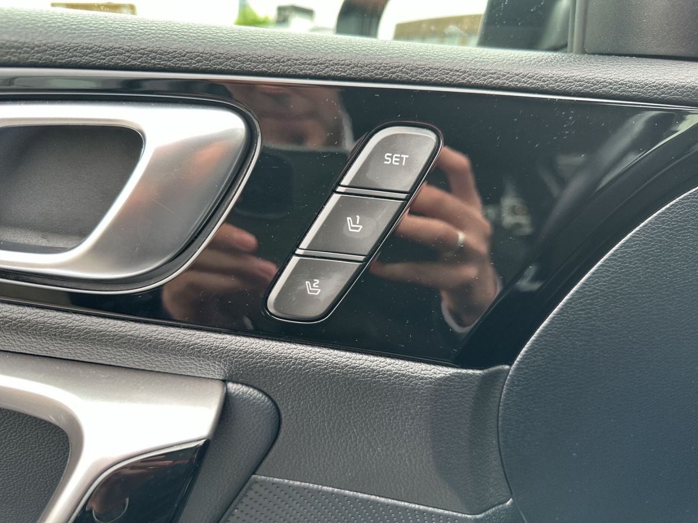 Fahrzeugabbildung Kia Ceed_sw 1.6 Plug-in Hybrid Spirit + Navi + Klima