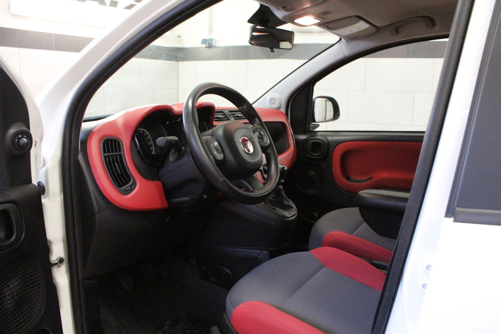 Fahrzeugabbildung Fiat Panda  Lounge 1.2