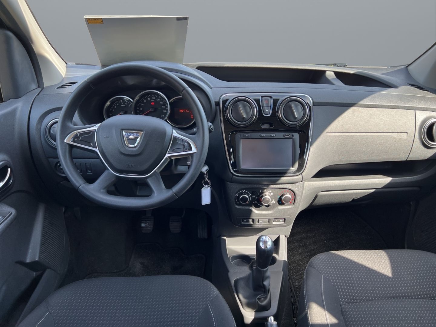 Fahrzeugabbildung Dacia Dokker Comfort 1.2 TCe 115 Navi Klima SHZ Temp T