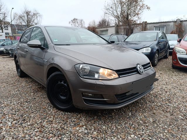 Volkswagen Golf VII Lim. Cup BMT-AUTOMATIK-KLIMATRONIK-PDC