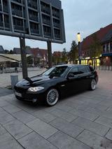 BMW F11 520D - BMW 520: F11
