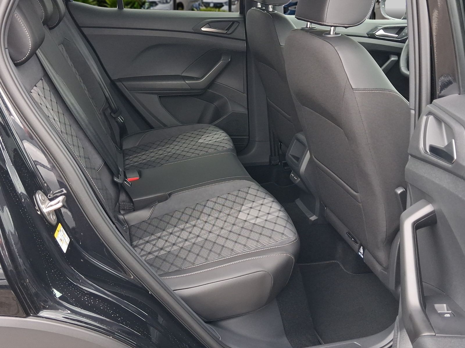Volkswagen T-Cross - Bild 9