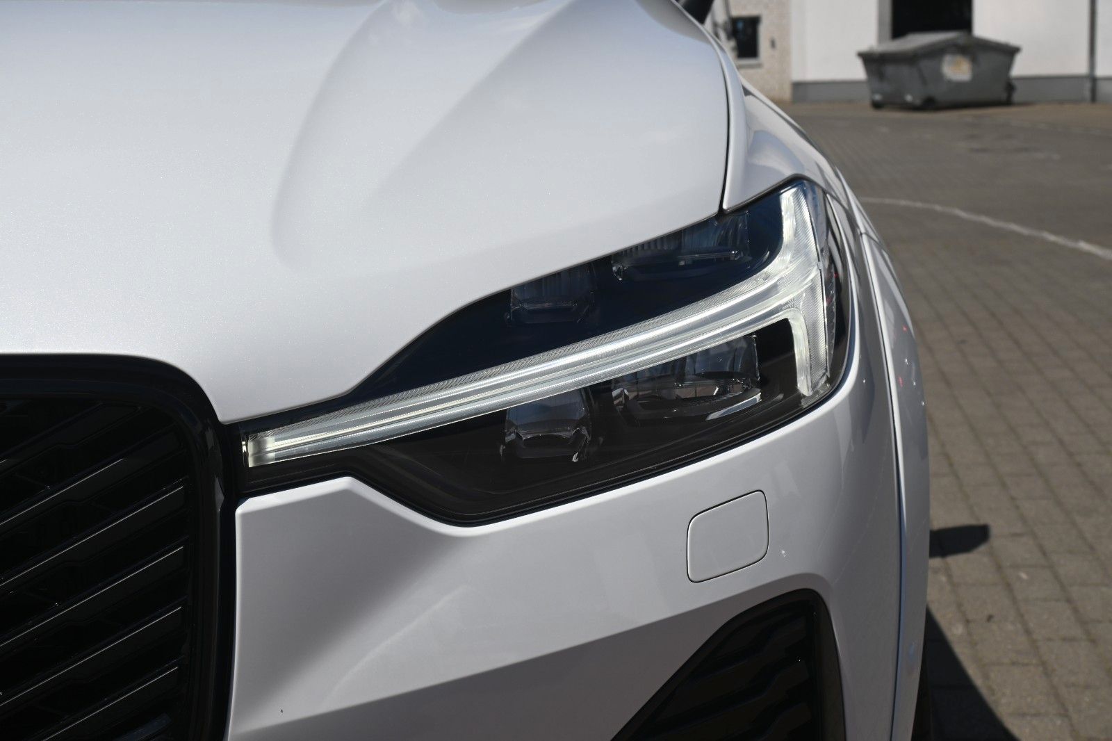 Fahrzeugabbildung Volvo XC60 B5 AWD Ultra Black Edition*LUFT*360*ACC*AHK