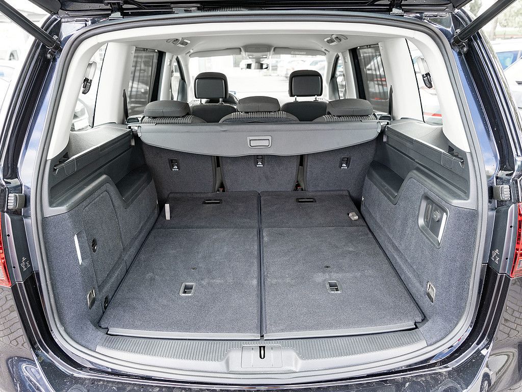 Fahrzeugabbildung SEAT Alhambra 2.0 TDI Style DSG 7-SITZER GRA KAMERA