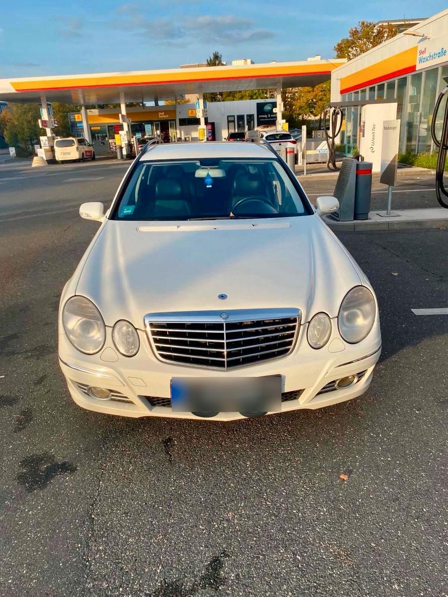 Mercedes-Benz E 200