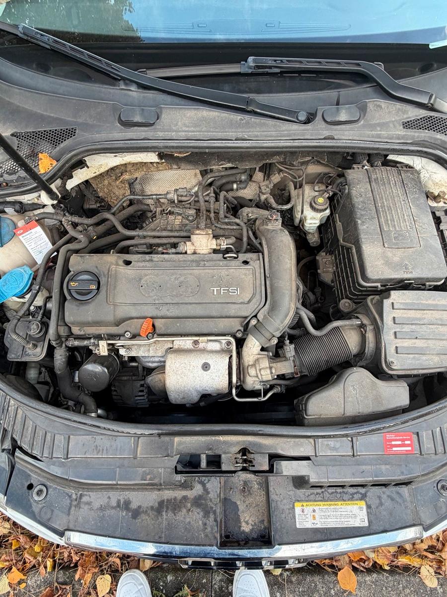 Audi A3 2011 — салон