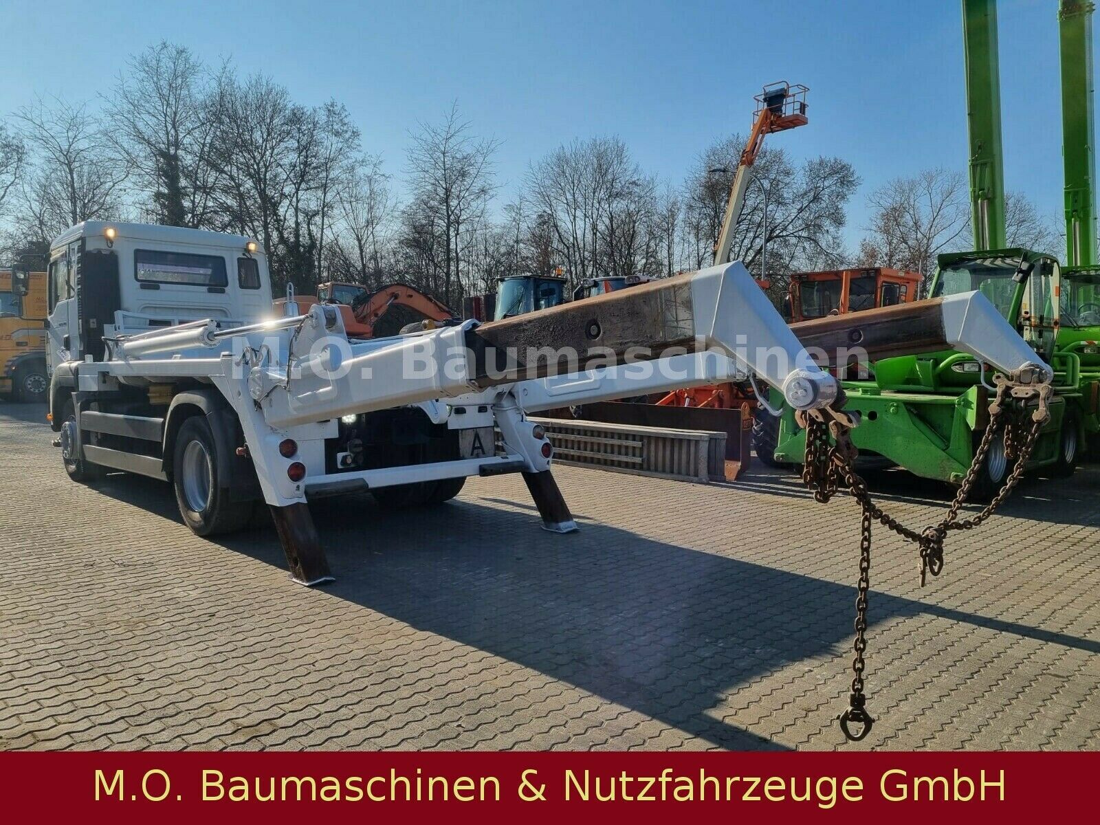 Fahrzeugabbildung MAN TGA 18.400 BL  / 4x2 / AC / Euro 4 /