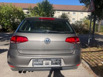 Volkswagen Golf - 5
