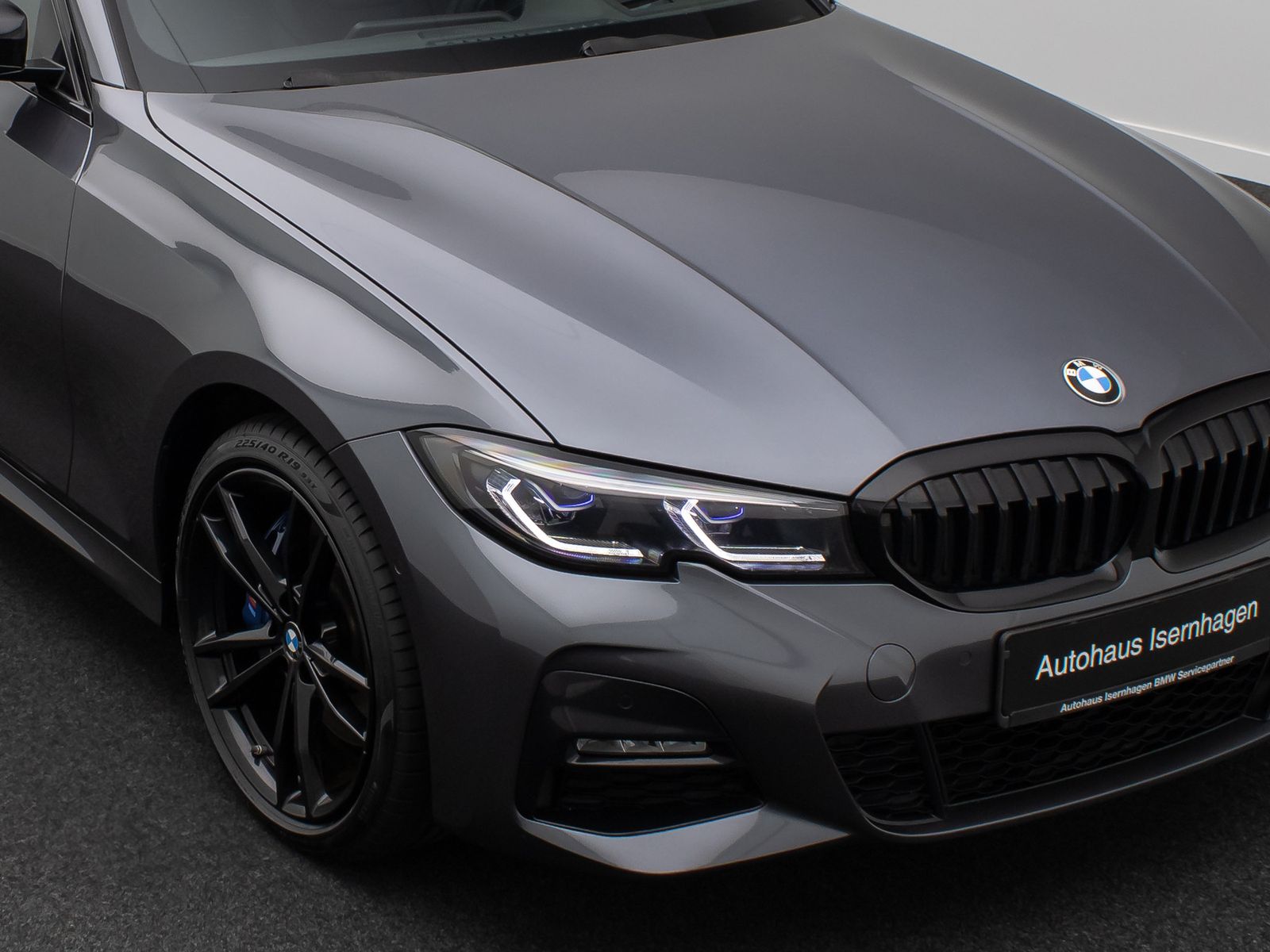 Fahrzeugabbildung BMW 330e M Sport Kamera Laser HUD DAB H/K AHK 19Zoll