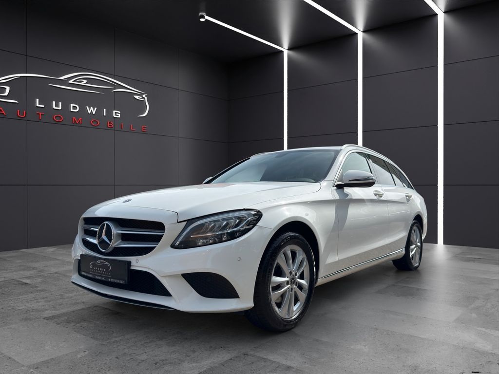 Image of Mercedes-Benz C 220