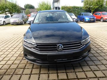 Volkswagen Passat - 2