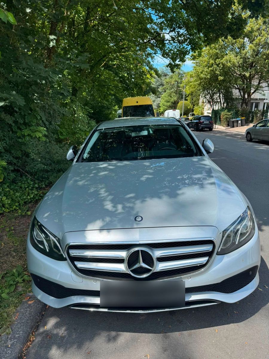 MERCEDES-BENZ Mercedes-Benz E220d 