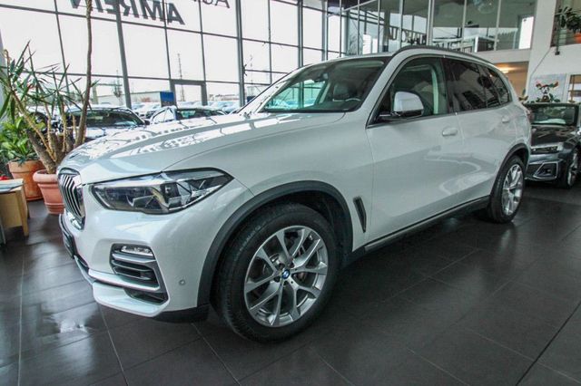 BMW X5 xDrive30d xLine/Aktivlenkung/Pano/AHK/ACC/H&K