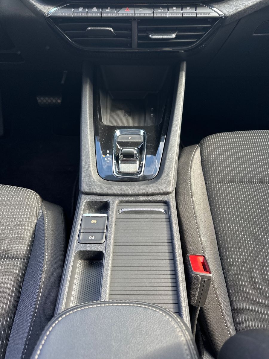 Fahrzeugabbildung SKODA Octavia Combi 2.0 TDI DSG Ambition NAV+LED+ACC