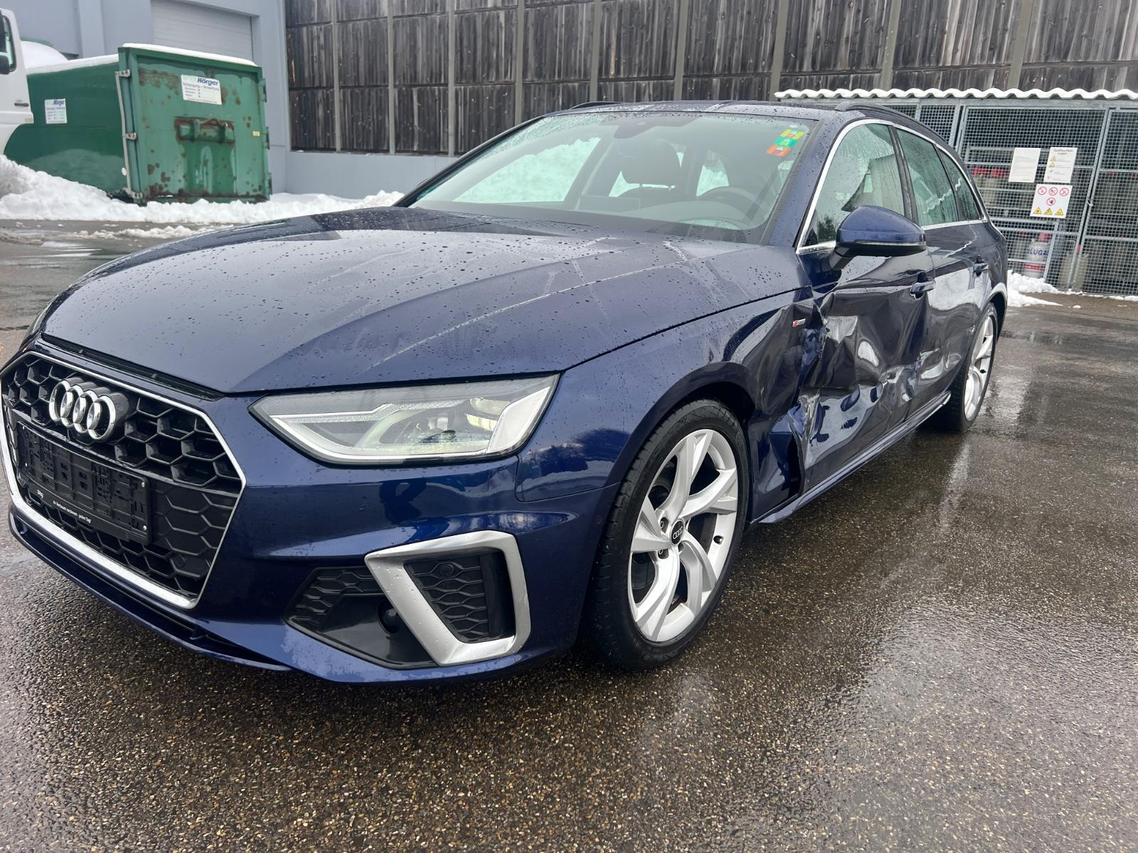 Audi A4 Avant 30 TDI S line