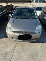 Ford Fiesta 1.2 16V 5p. Ambiente - Ford Fiesta aus 2004: Ambiente