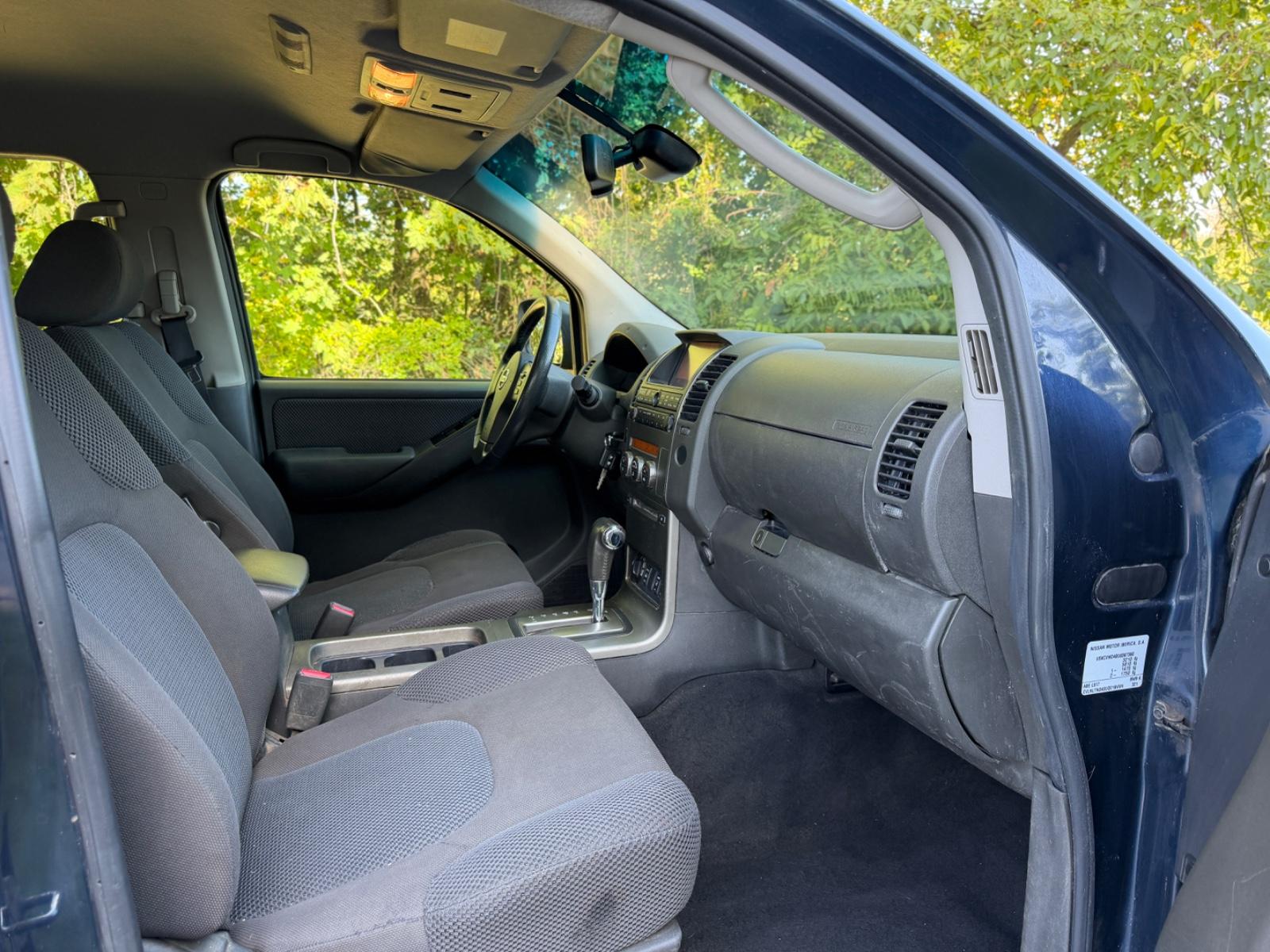 Nissan Navara D40 Double Cab 2.5 dCi 171 ch • BVA • 4x4 • Toit Ouvrant • Sièges chauffants