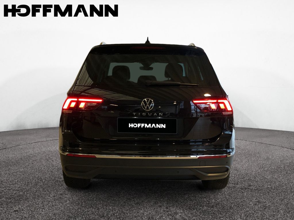 Fahrzeugabbildung Volkswagen Tiguan 1.5 TSI Life beheizbares Lenkrad Navi