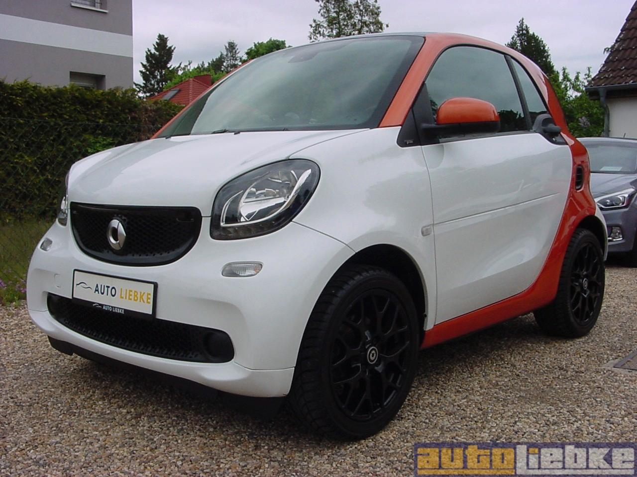 Smart FORTWO PRIME AUTOM,NAVI,KAM,PANO,LEDER,BT,KLIMA