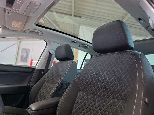 SKODA Rapid — Foto 26