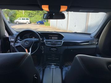 Mercedes E 200 - 10