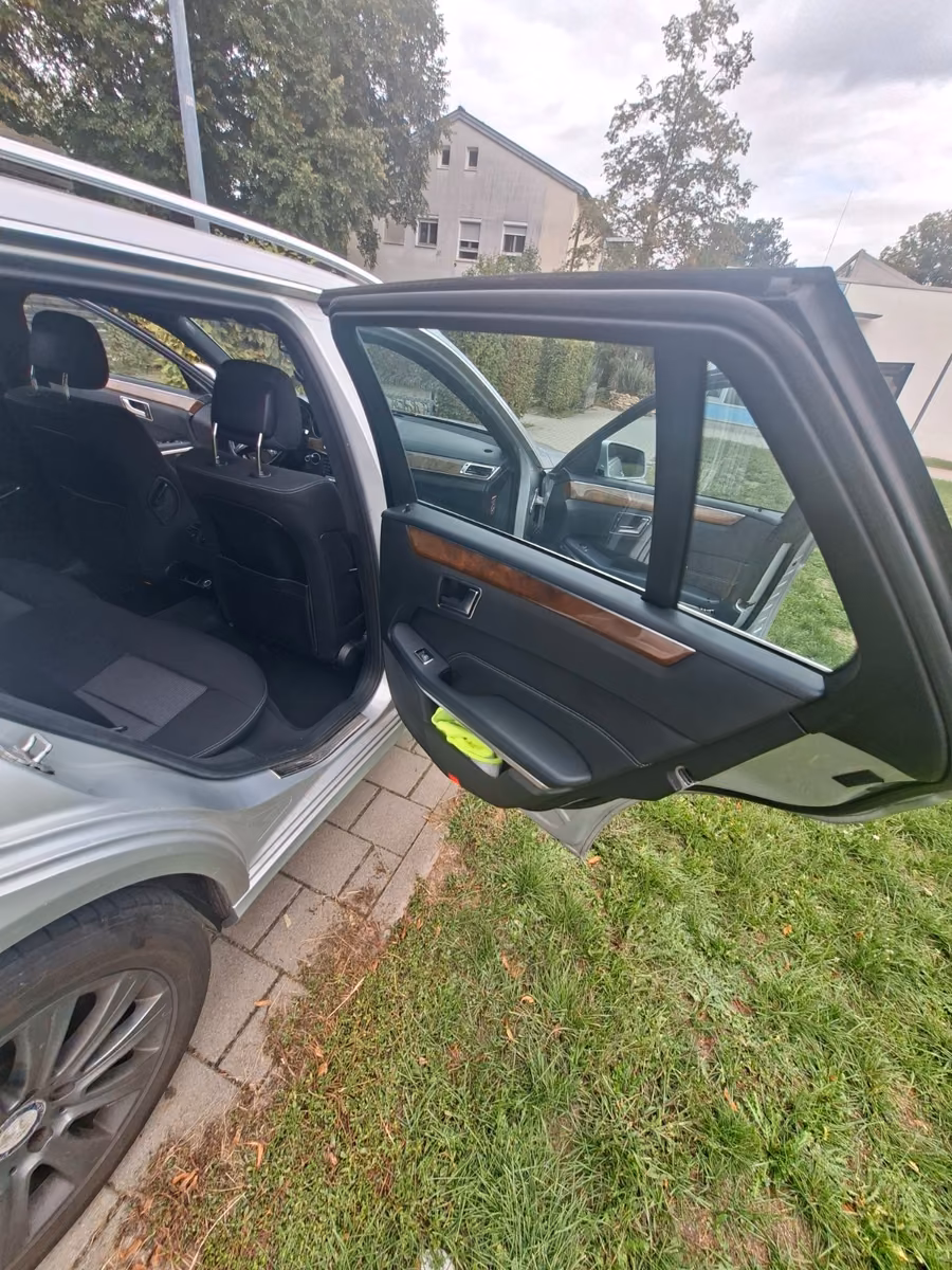 Mercedes-Benz E 220 d T-Model 9G Tronic