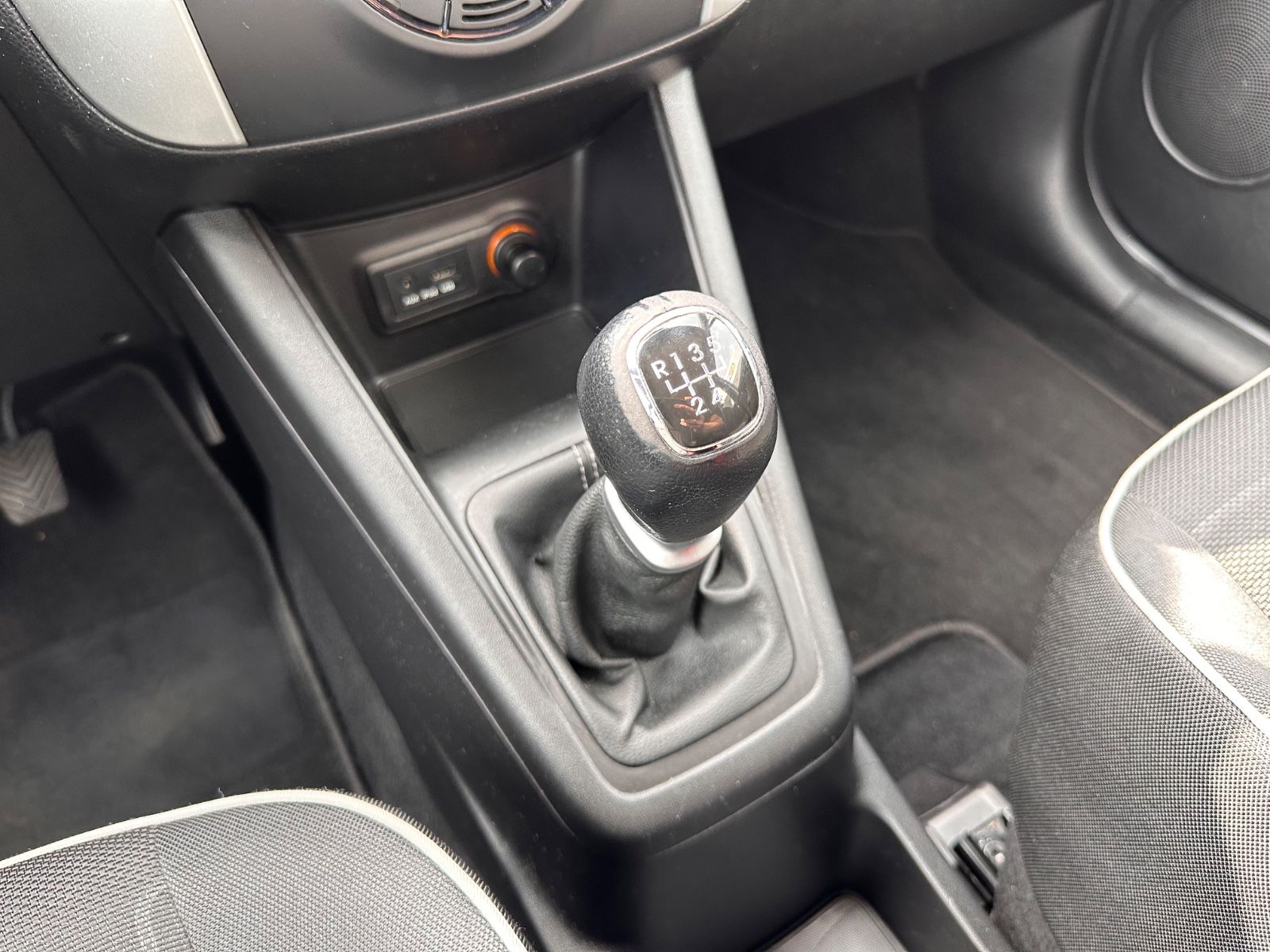 Fahrzeugabbildung Kia Venga 1.4 FIFA World Cup Edition SHZG/BT/Keyless