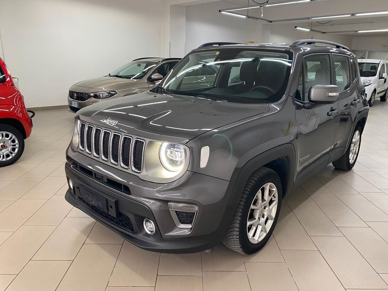 Jeep Renegade 1.6 Mjt 130 CV Limited imagem 3