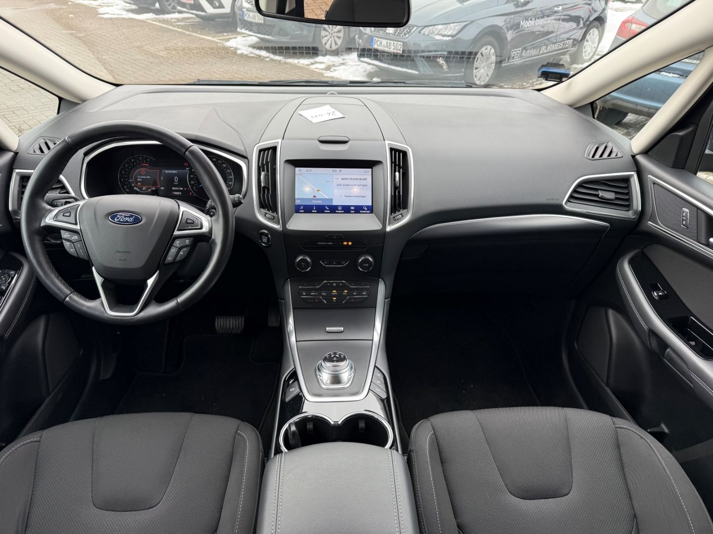 Fahrzeugabbildung Ford S-Max 2.0 EcoBlue Titanium 7-Sitze ACC LED AHK R