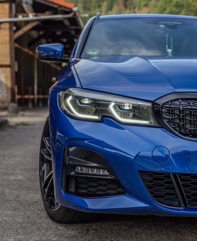 Image of BMW 320