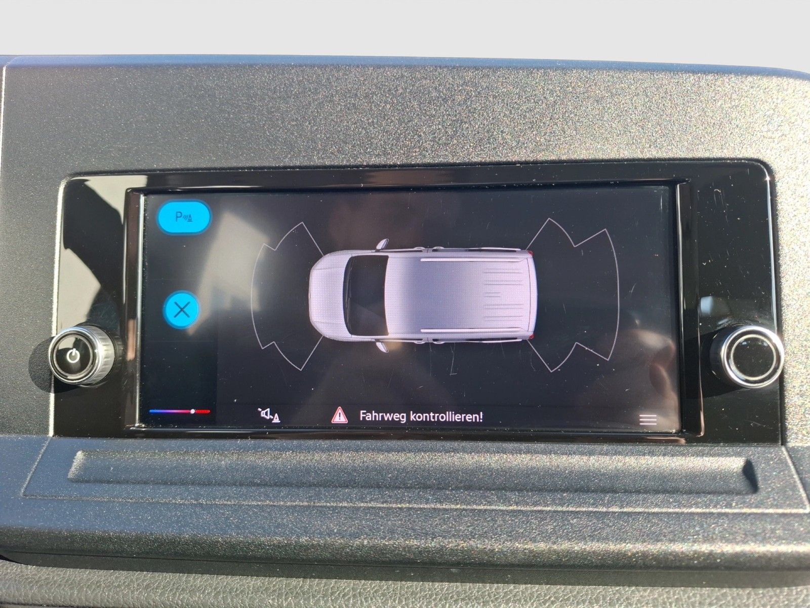 Fahrzeugabbildung Volkswagen Caddy Kombi TDI 7-Sitzer Klima GRA PDC SH