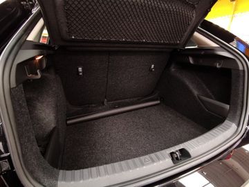 Skoda Scala TSI Sondermodell AppleCP Voll-LED AHK-Vor.