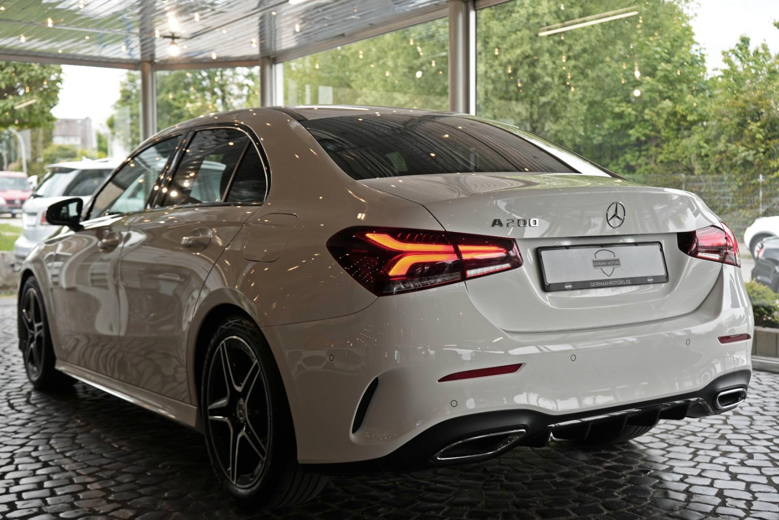 Mercedes-Benz A-Class 7G-DCT Limousine AMG-LINE & NIGHT-PAKET, миниатюра 6